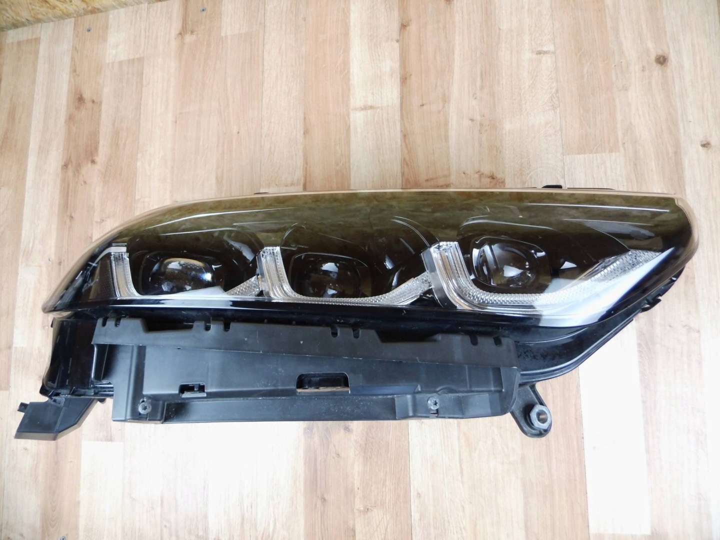 Alfa Romeo Tonale 2022+ light right front front right