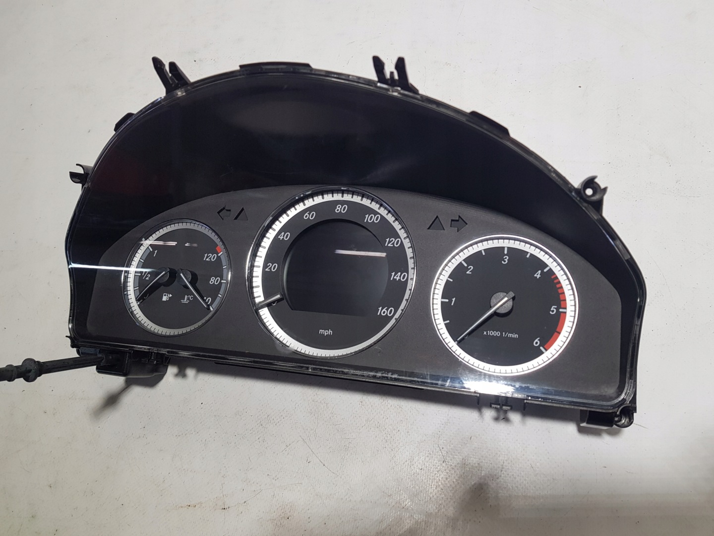 dials dials MERCEDES W204 UK 2049002605