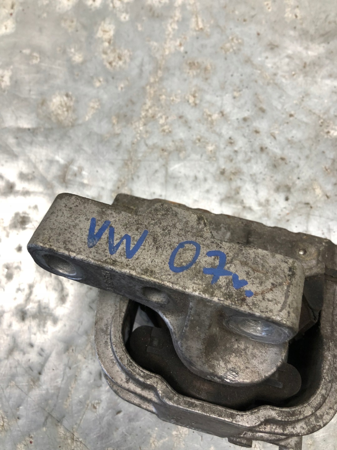 holder engine mount VW SKODA AUDI 1K0199262AS