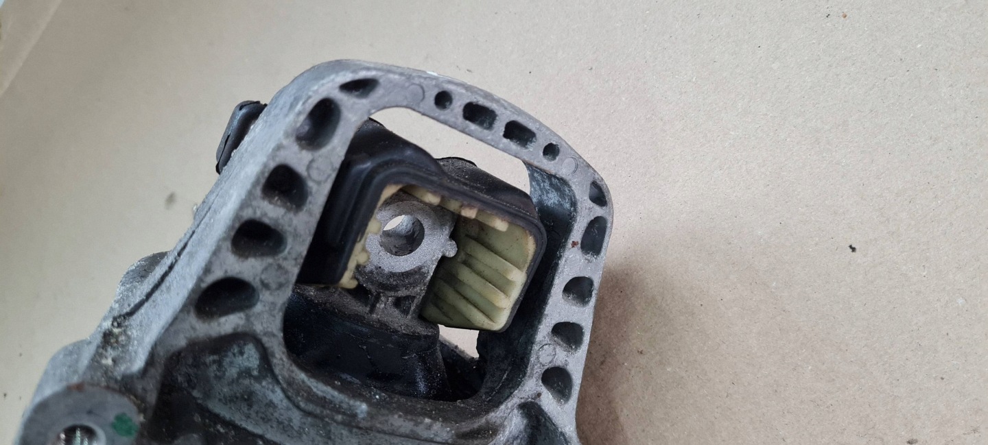 A4 B9 8W engine mount left 2.0 TDI 8W0199371AT A5 8W
