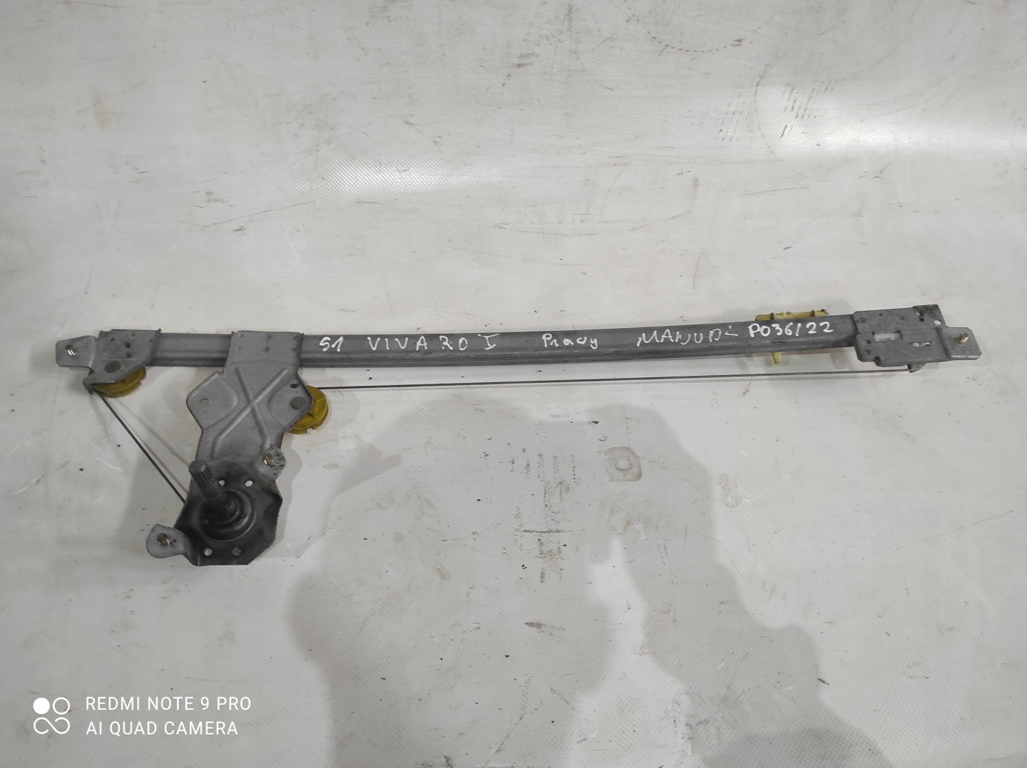 window regulator right front OPEL VIVARO and manual