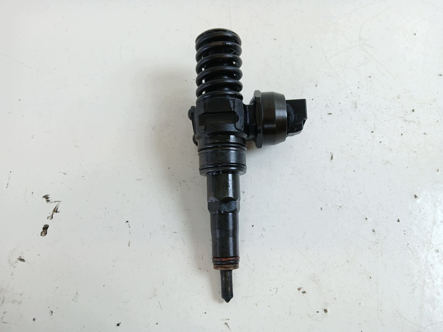 VW PASSAT B5 LIFT 2.0 TDI Einspritzdüse 038130073BC