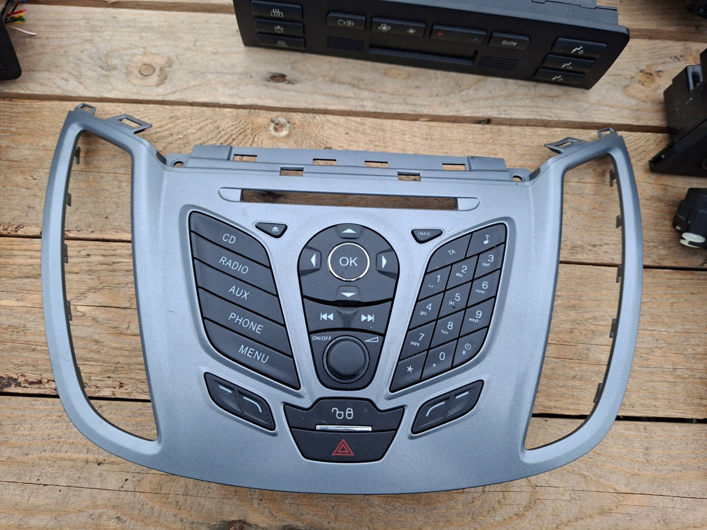 PANEL RADIA BOCCHETTE FORD FOCUS MK3 LIFT 331445000
