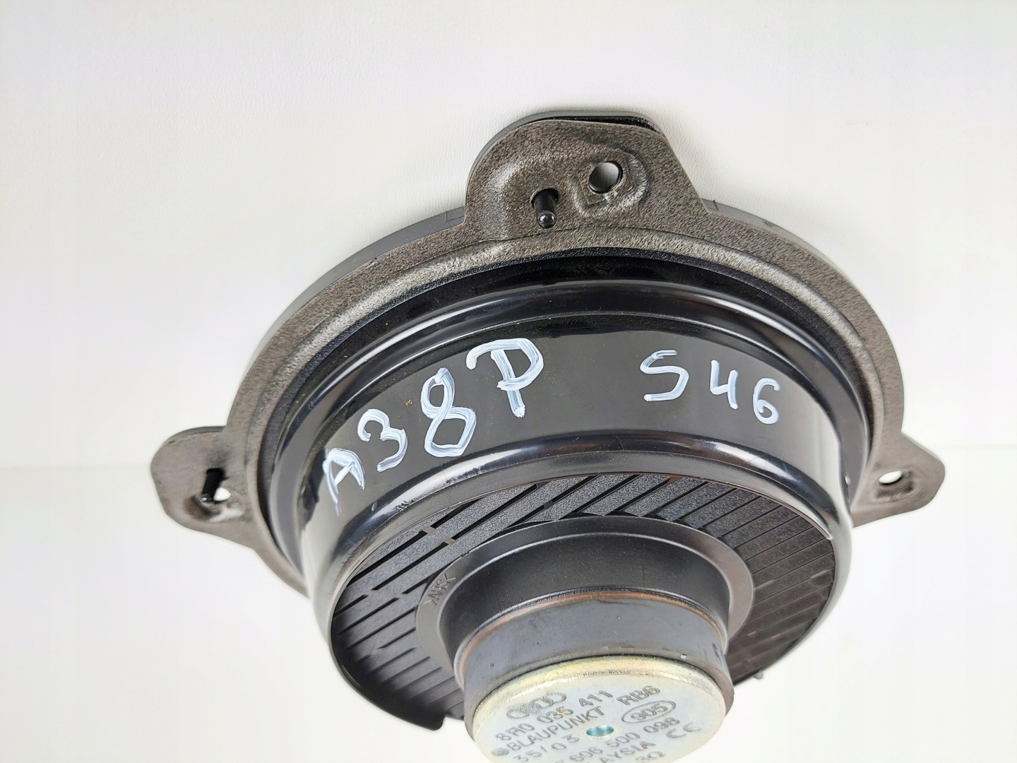 AUDI A3 8P speaker door rear part 8H0035411