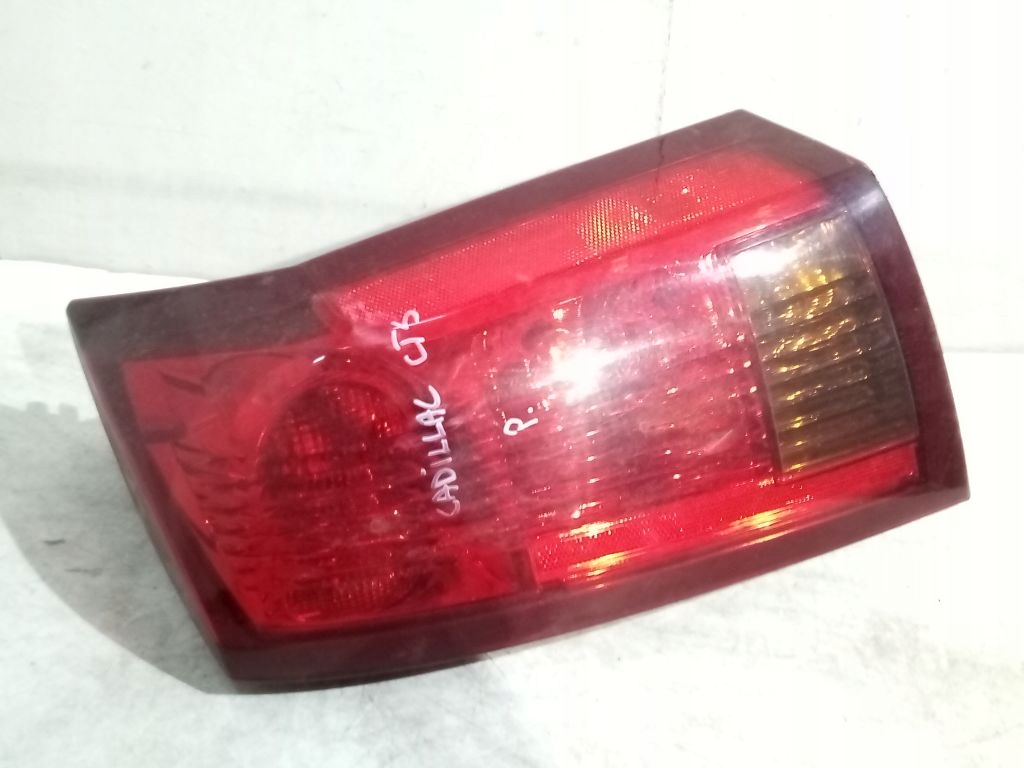 Cadillac CTS and light right rear part rear
