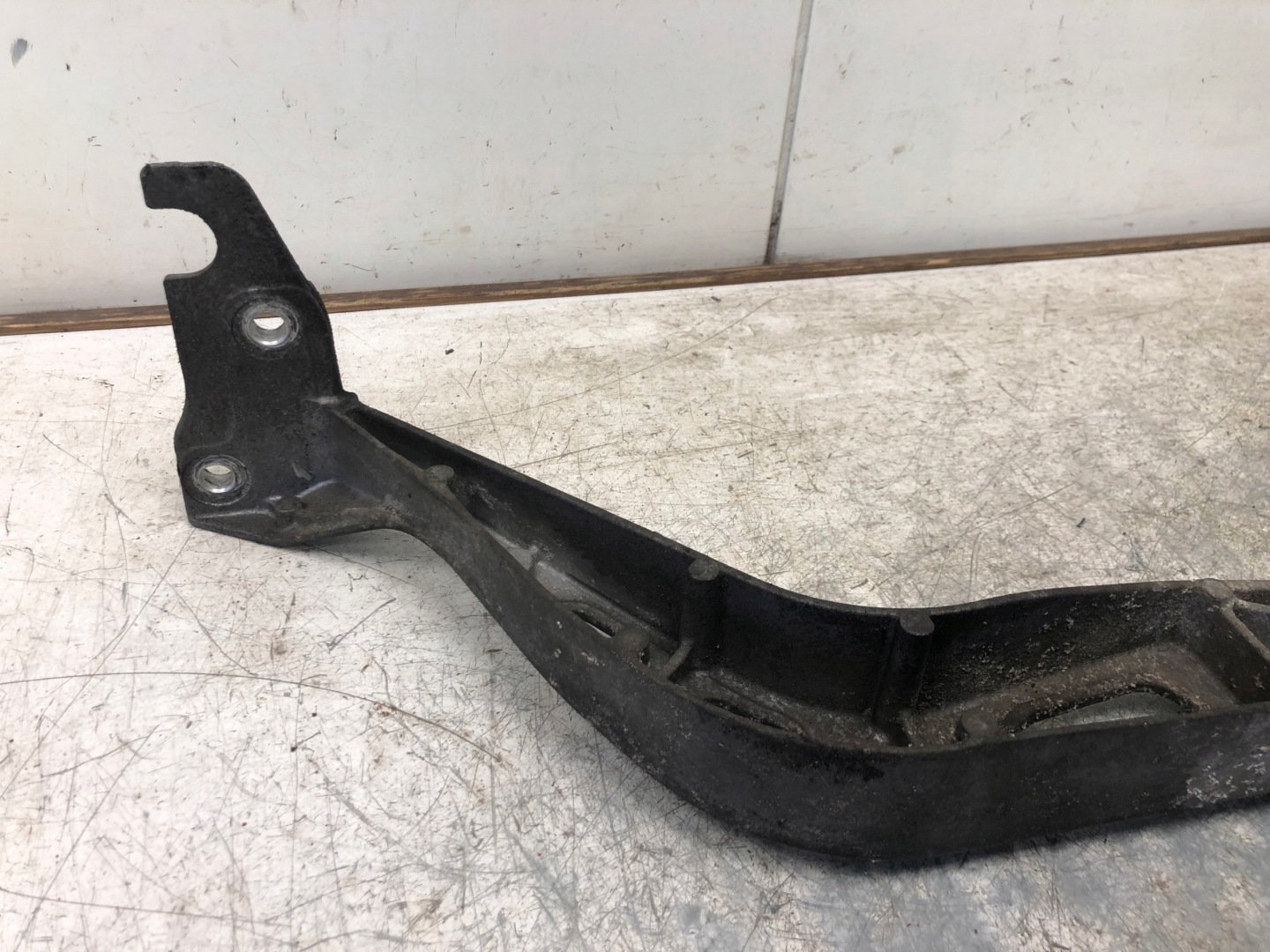 sider engine mount AUDI A4 B8 LIFT KOMBI 8K0199521Q
