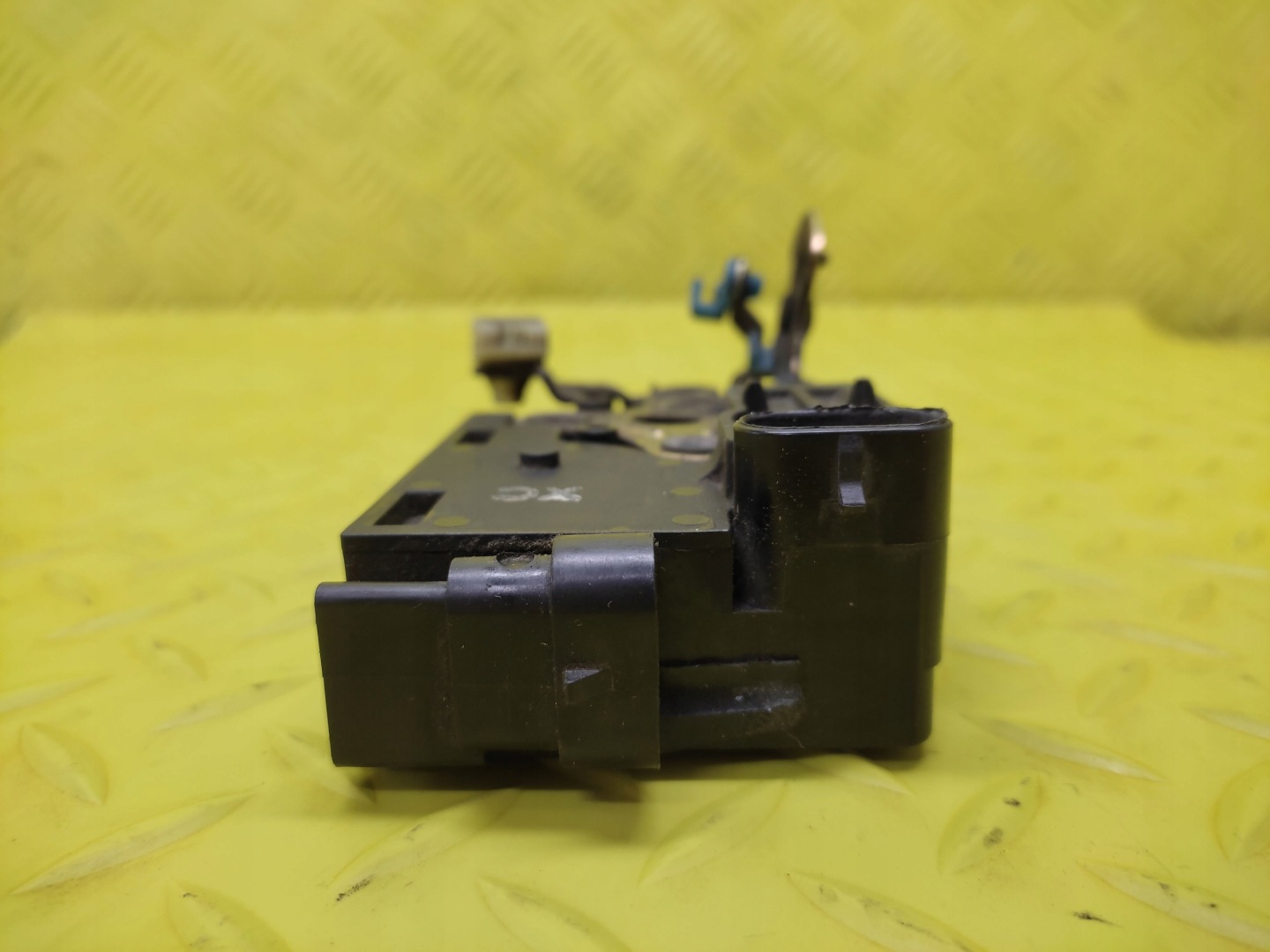 SUZUKI FORENZA lock door left front