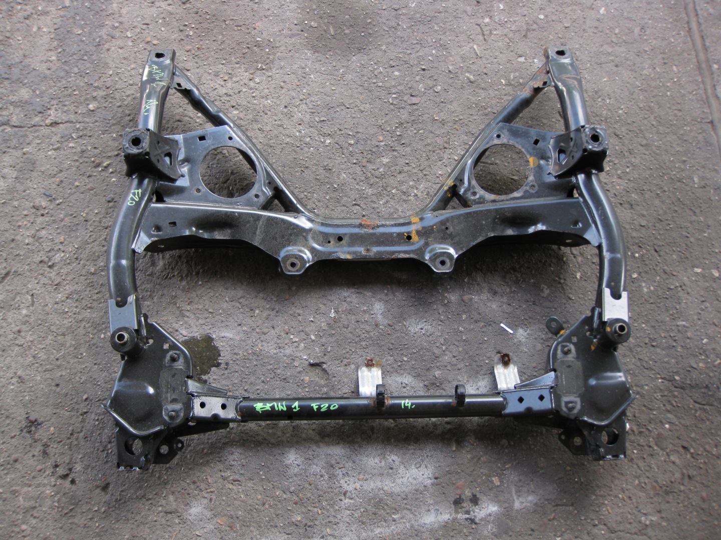 BMW F20 1.6i 14R axle beam subframe TRAWERS front