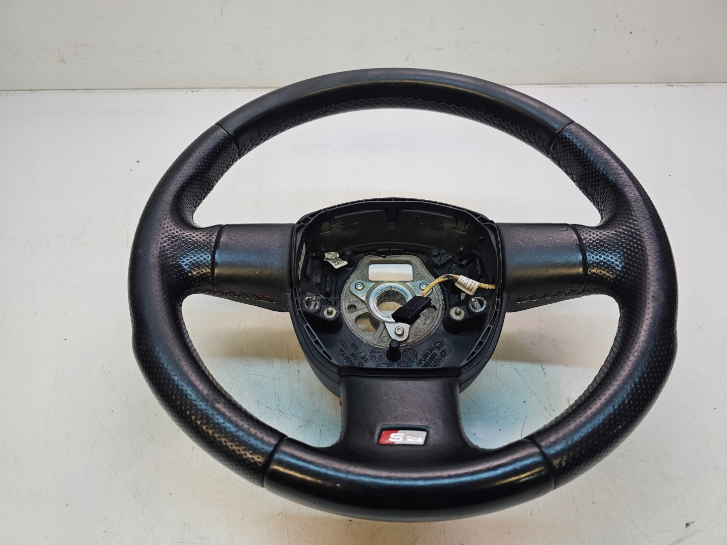lenkrad Leder AUDI A3 A4 A6 8P0419091ED URS *6*