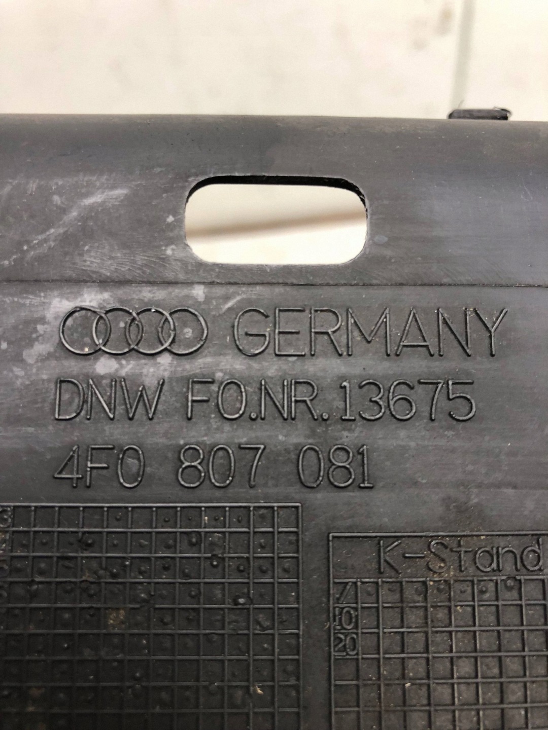 abdeckung frontmaske vorne AUDI A6 C6 4F0807081