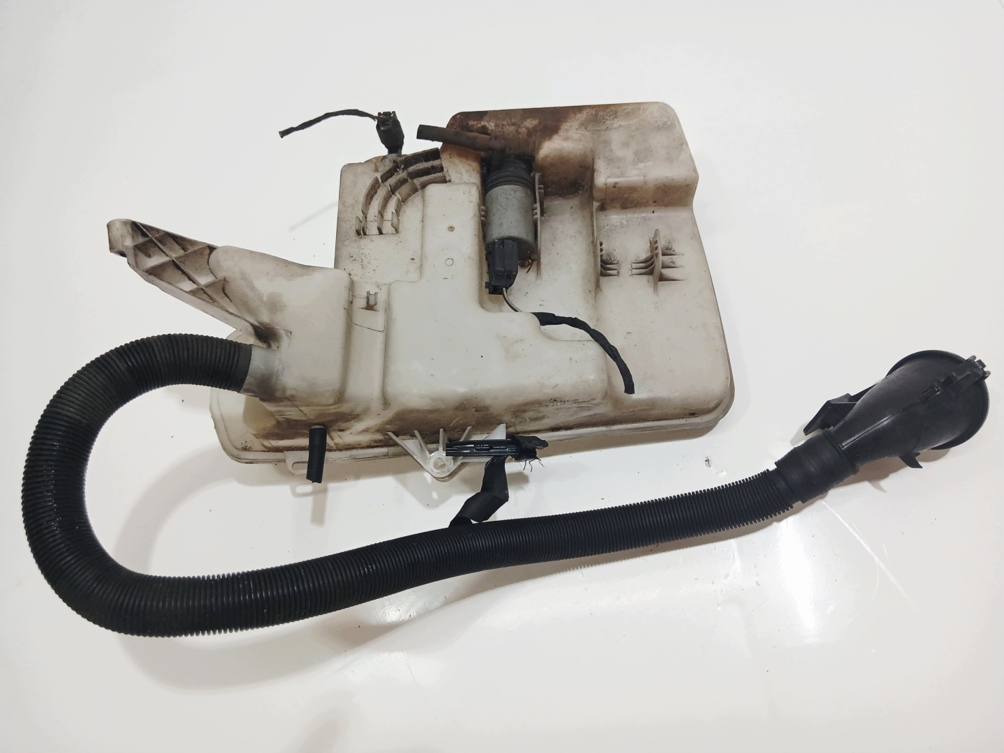 spremnik gasa mlaznice BMW E60 LCI OE 7148065 (4824751)