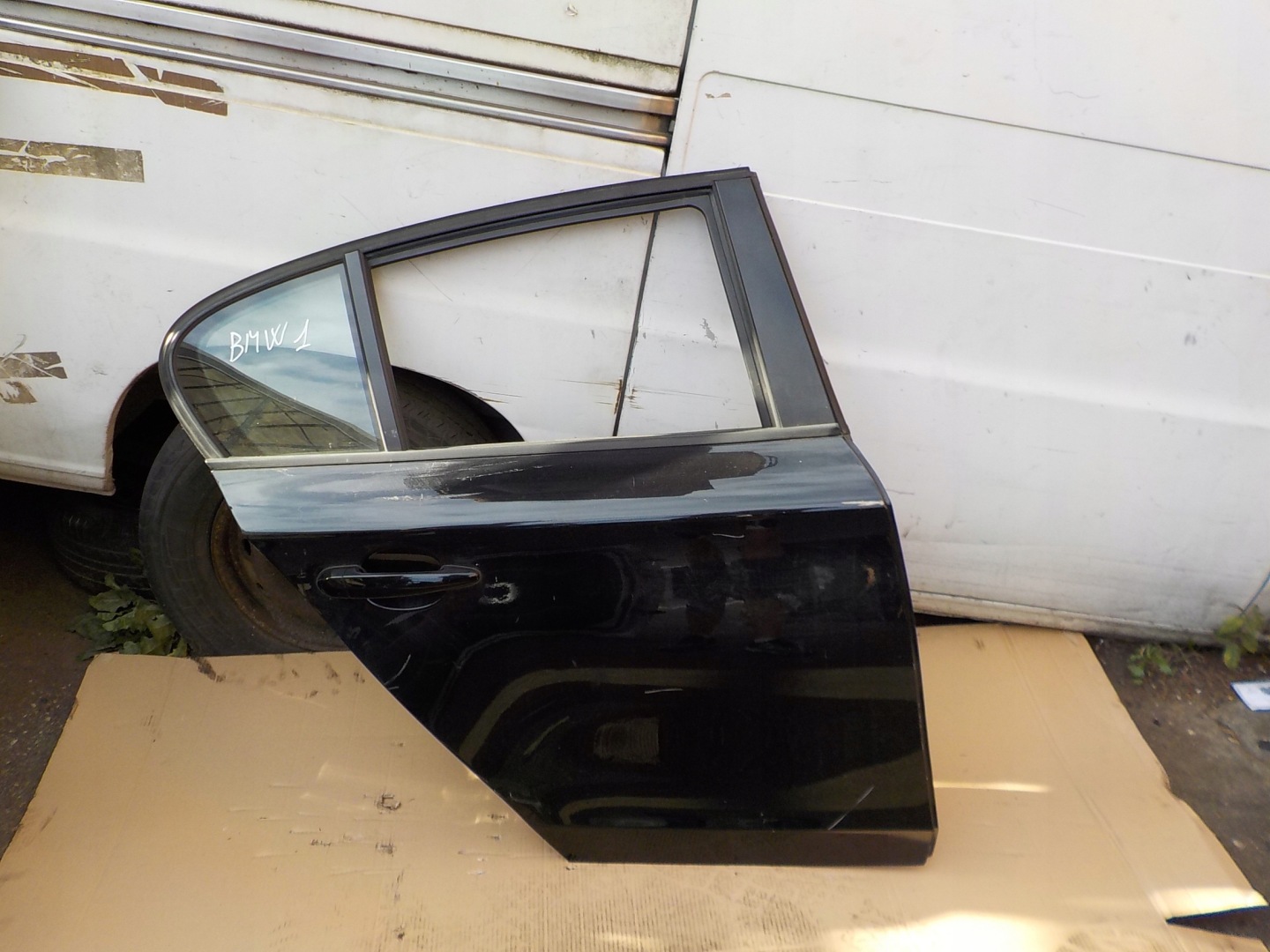 dveře pravý záď bmw e87 2007r
