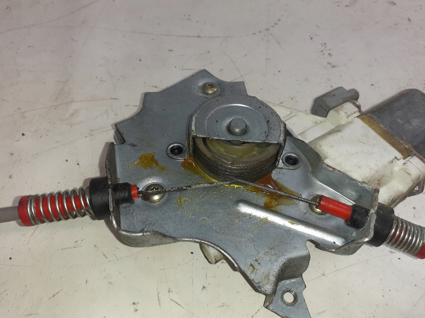 window regulator left front NISSAN MICRA K12
