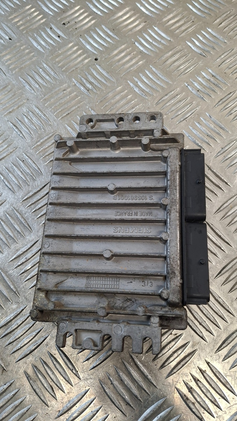 unité de commande électronique uce moteur RENAULT SCENIC et 2.0