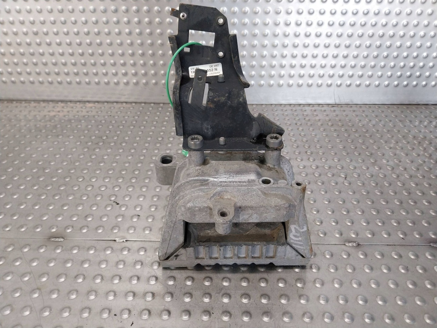 holder engine mount 1K0199262CR VW PASSAT B7 CC 2.0 TDI