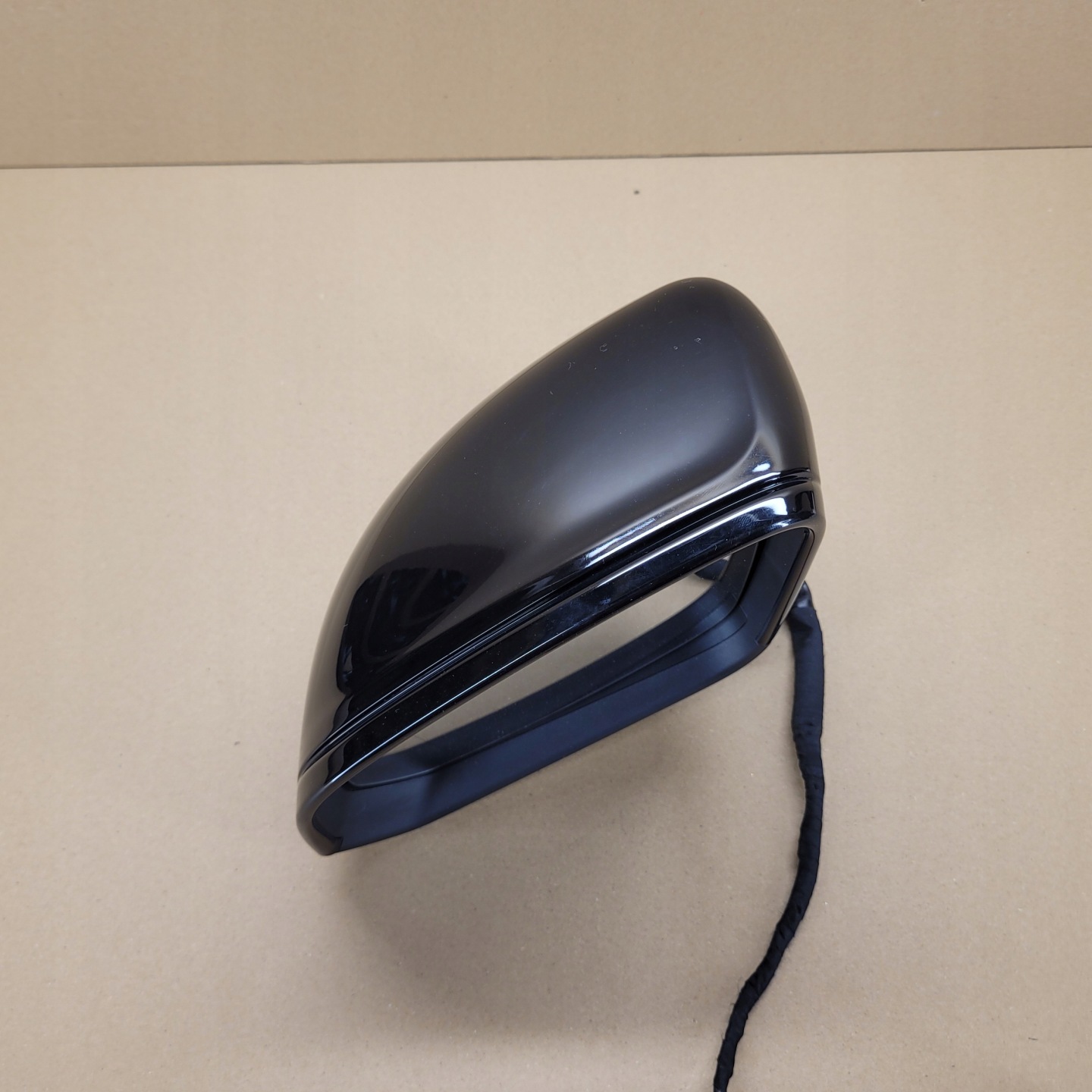 left mirror VOLVO XC40 7 vertical colour 019