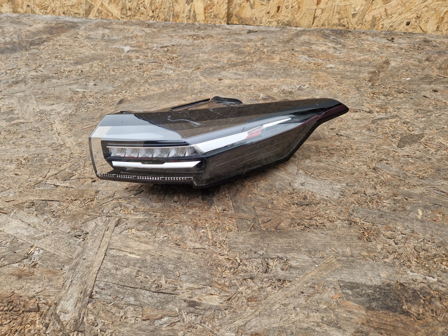 light PEUGEOT 308 III right rear right rear part 9836299280