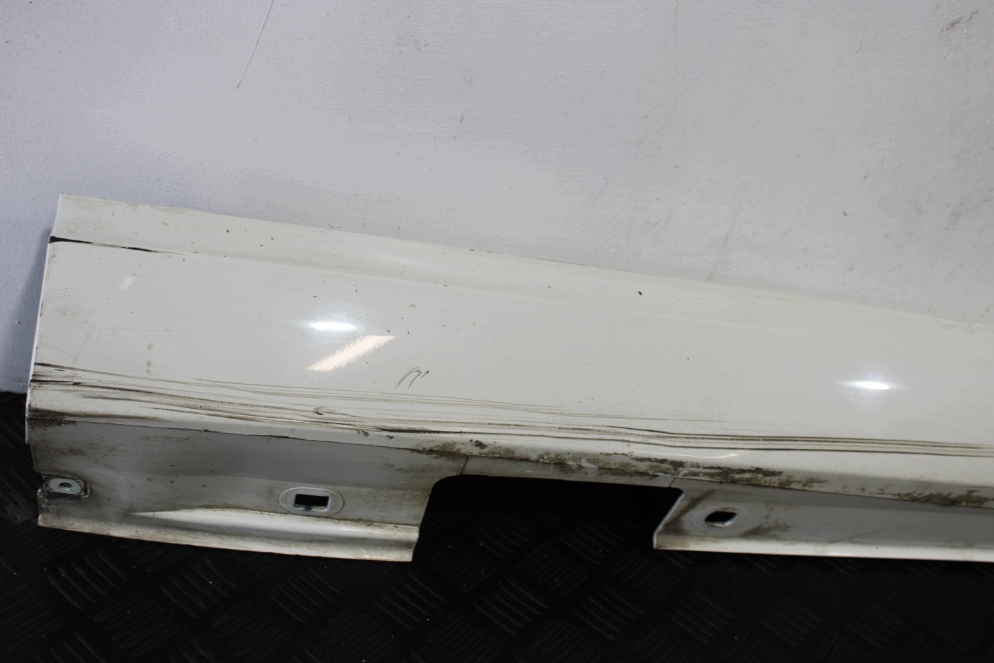 moulding cap threshold threshold right A2466901440 MERCEDES CLA W117 2,2 CDI