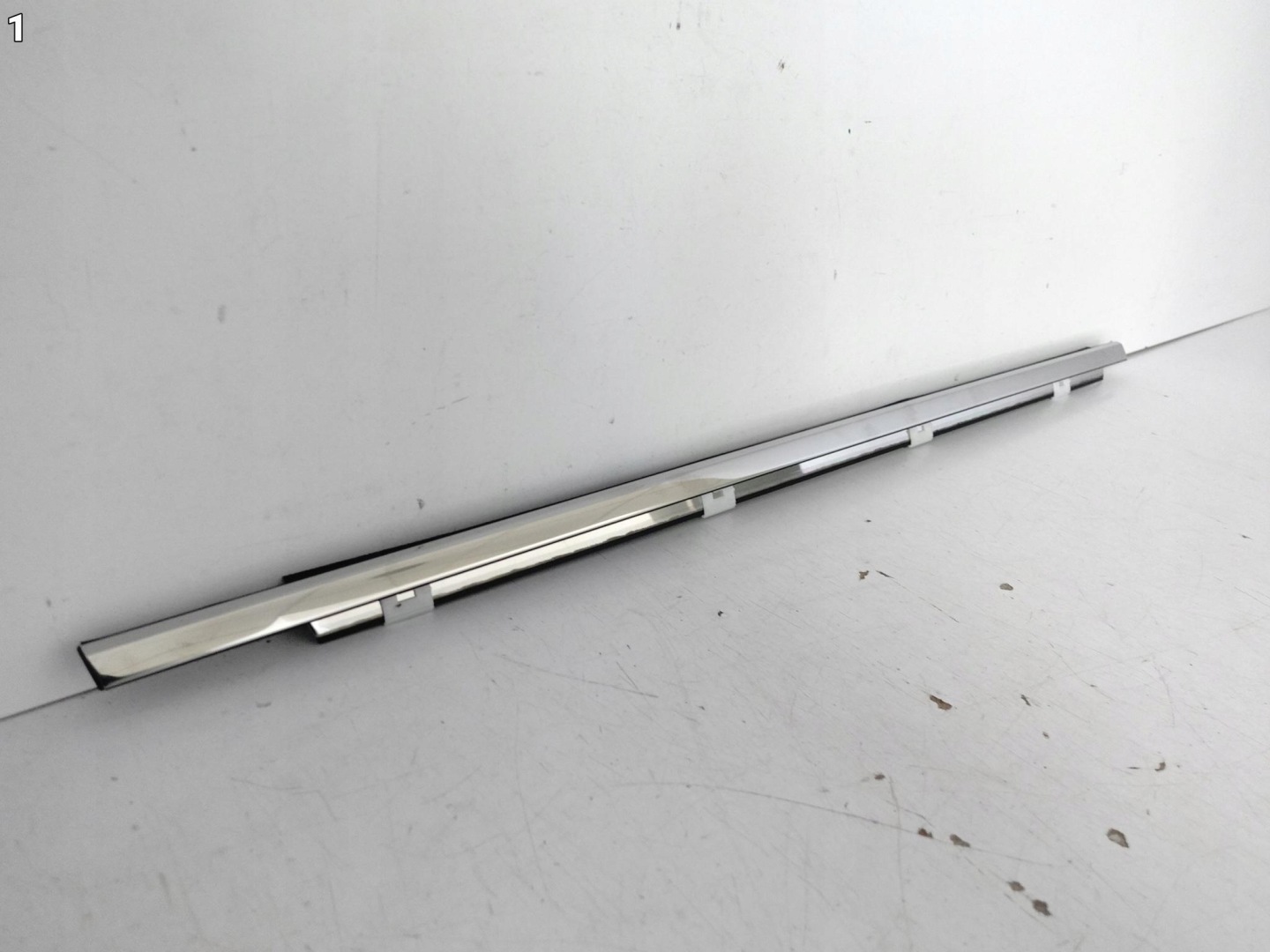 LEXUS RX V 5 RX450 RX350 22- moulding dust windows front right CHROM