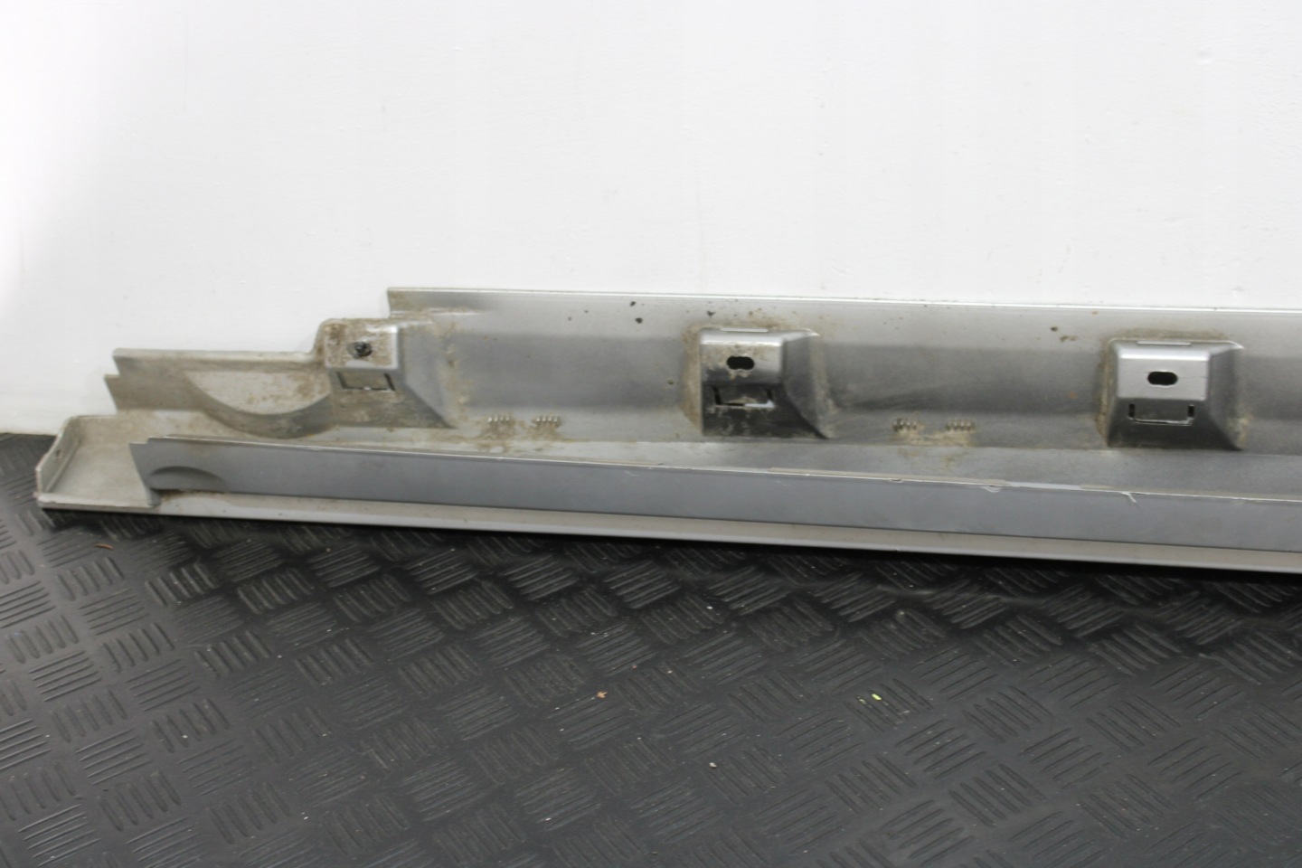 cap threshold threshold left 3G0853857F VW PASSAT B8 3G0 3G9