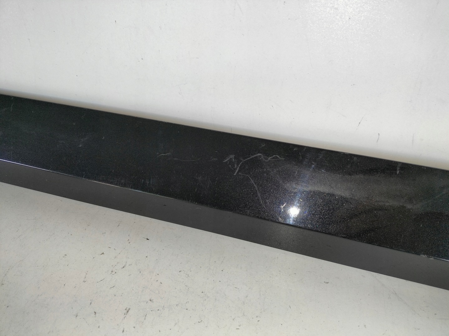 moulding door front left SKODA SUPERB III 15