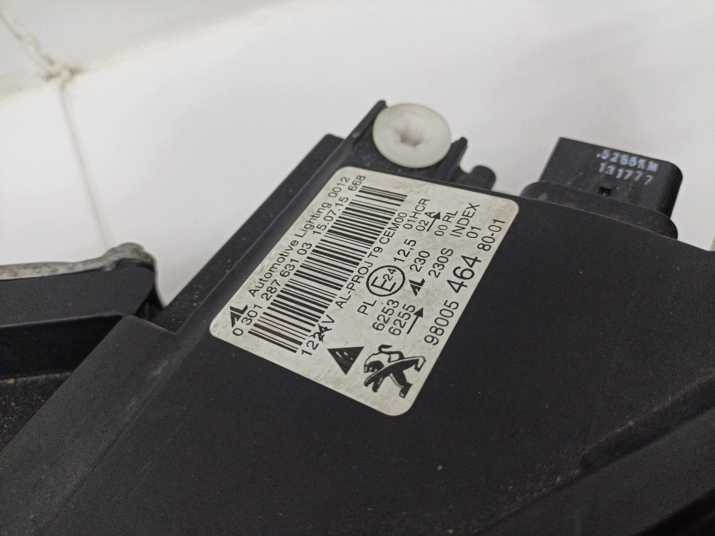 light front left side Peugeot 308 2 2015 9800546480