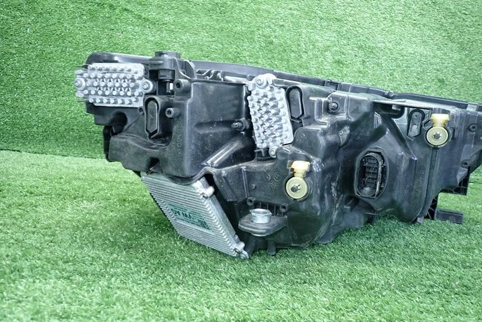SKODA OCTAVIA IV CRYSTAL LED LIFT 23- reflektor left light left 5E4941035