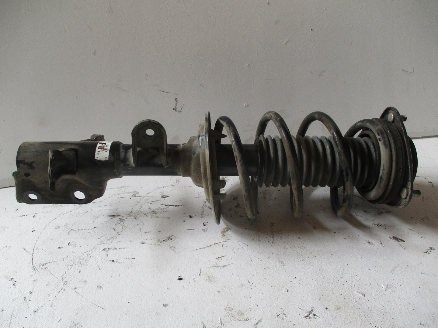 shock absorber amor front SUBARU FORESTER V 2.0i 203105J301 right