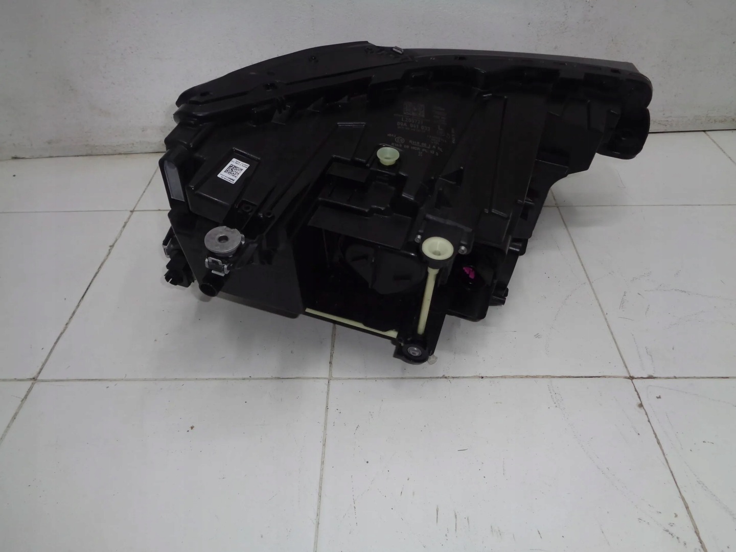 AUDI Q4 E TRON E-TRON light left front FULL LED 21R