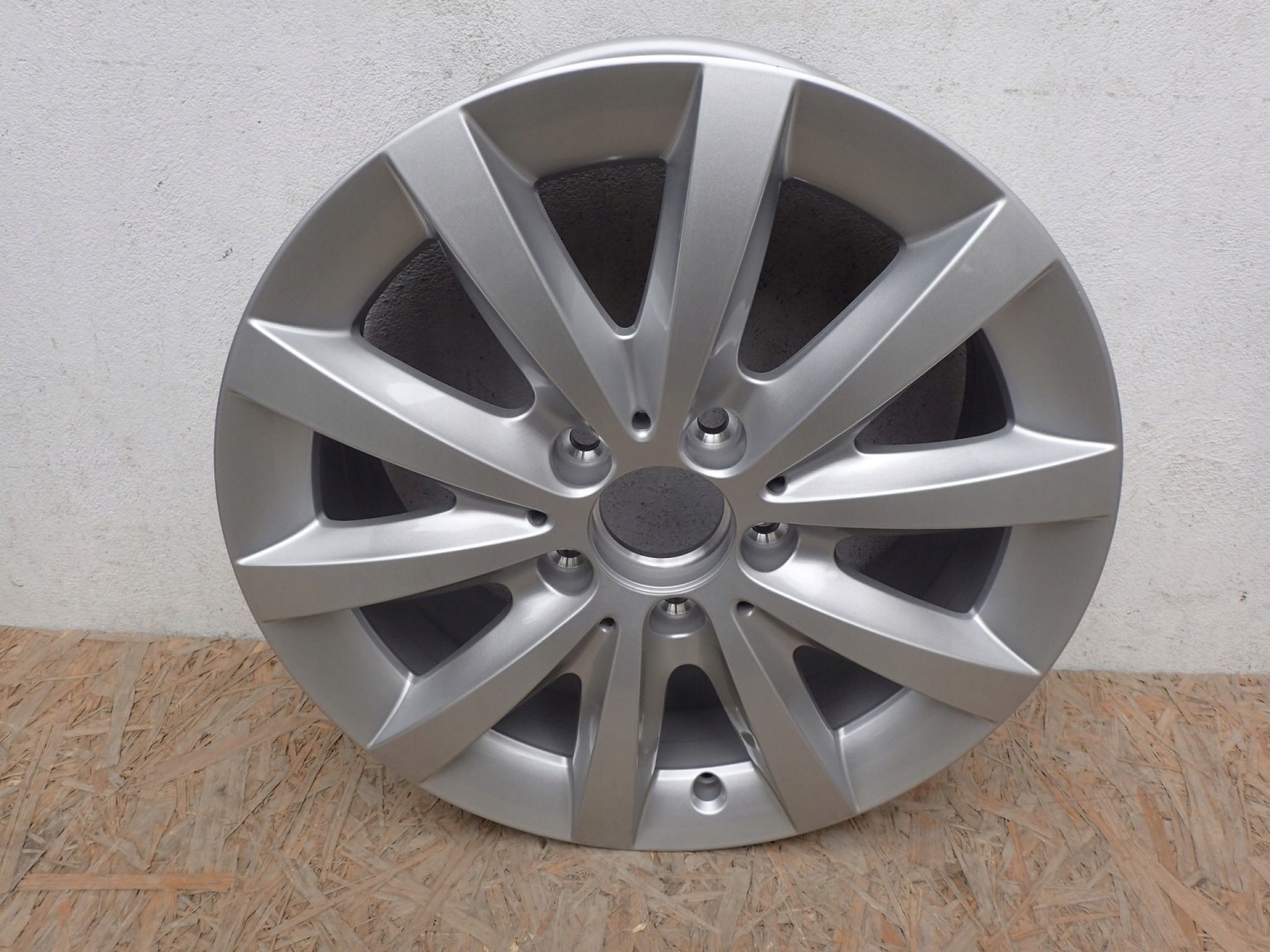 disk hliníkový MERCEDES B KLASA A2464010500 16\