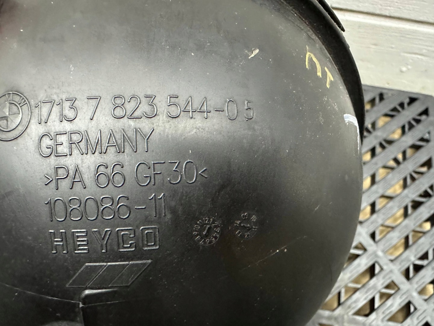 Réservoir eau BMW X3 F25 7823544