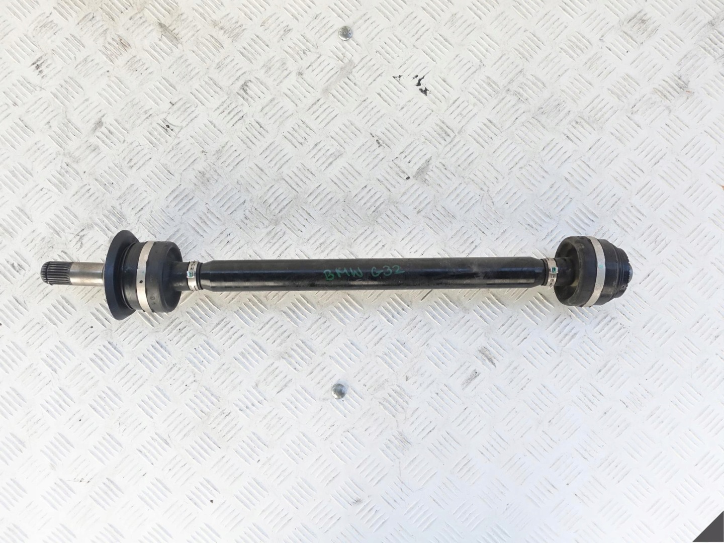 BMW 6 G32 7 G12 X-DRIVE semi-axis left rear part 30iX 40iX