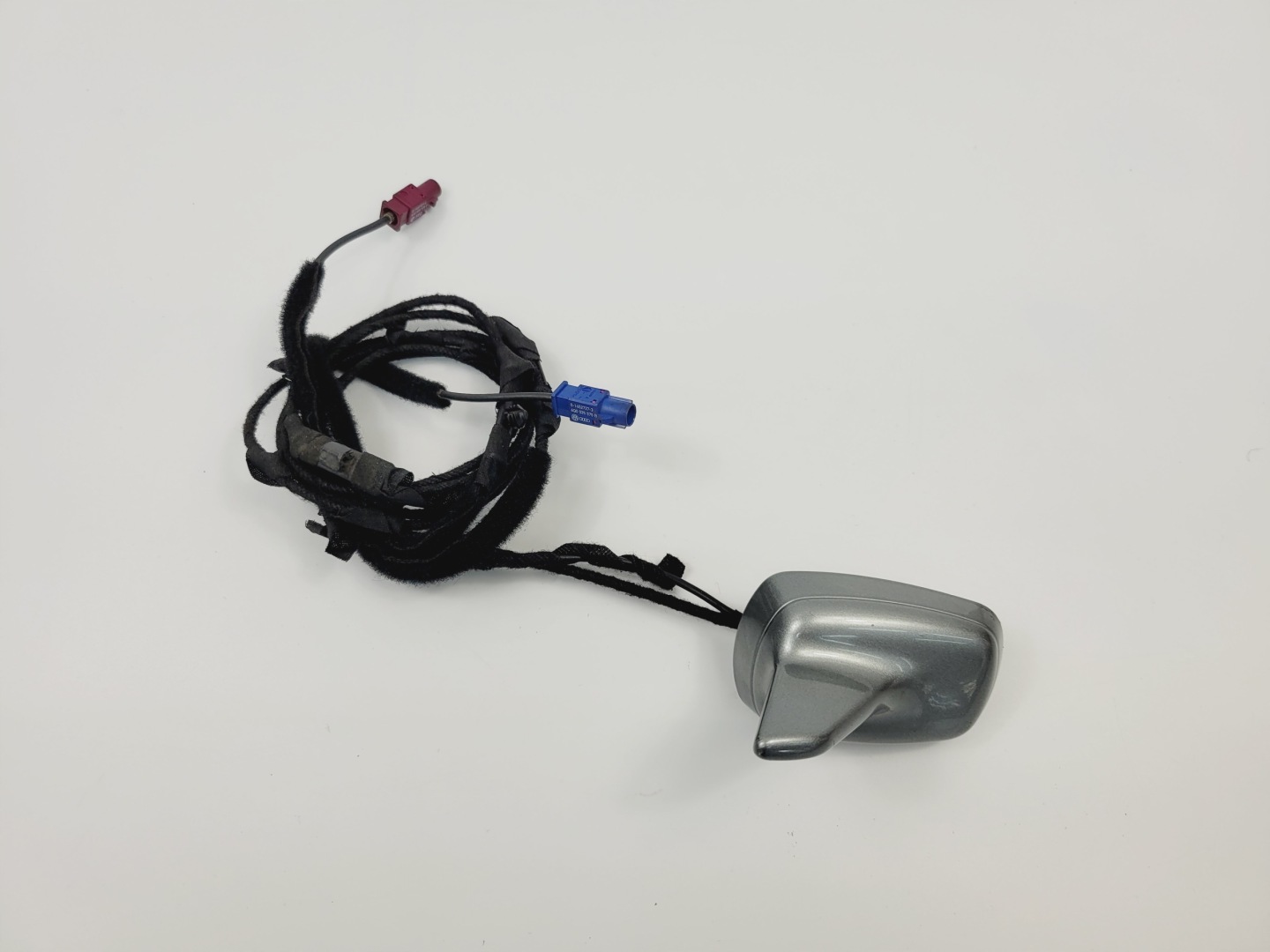 ANTENA dach AUDI A5 8T LY7G 8T0035503H