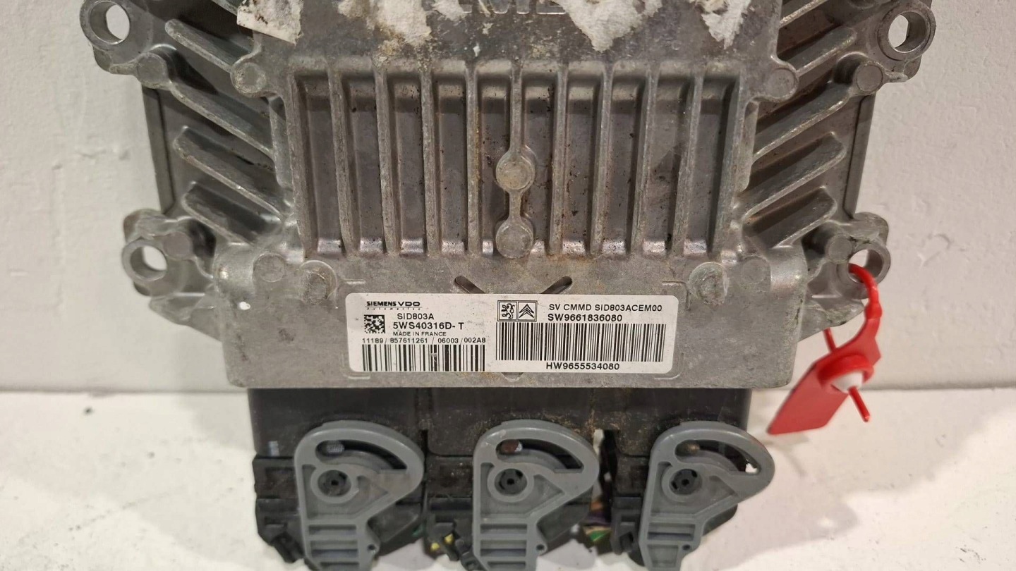 control unit of the engine computer 5WS40316DT Peugeot 607 2.0 HDI