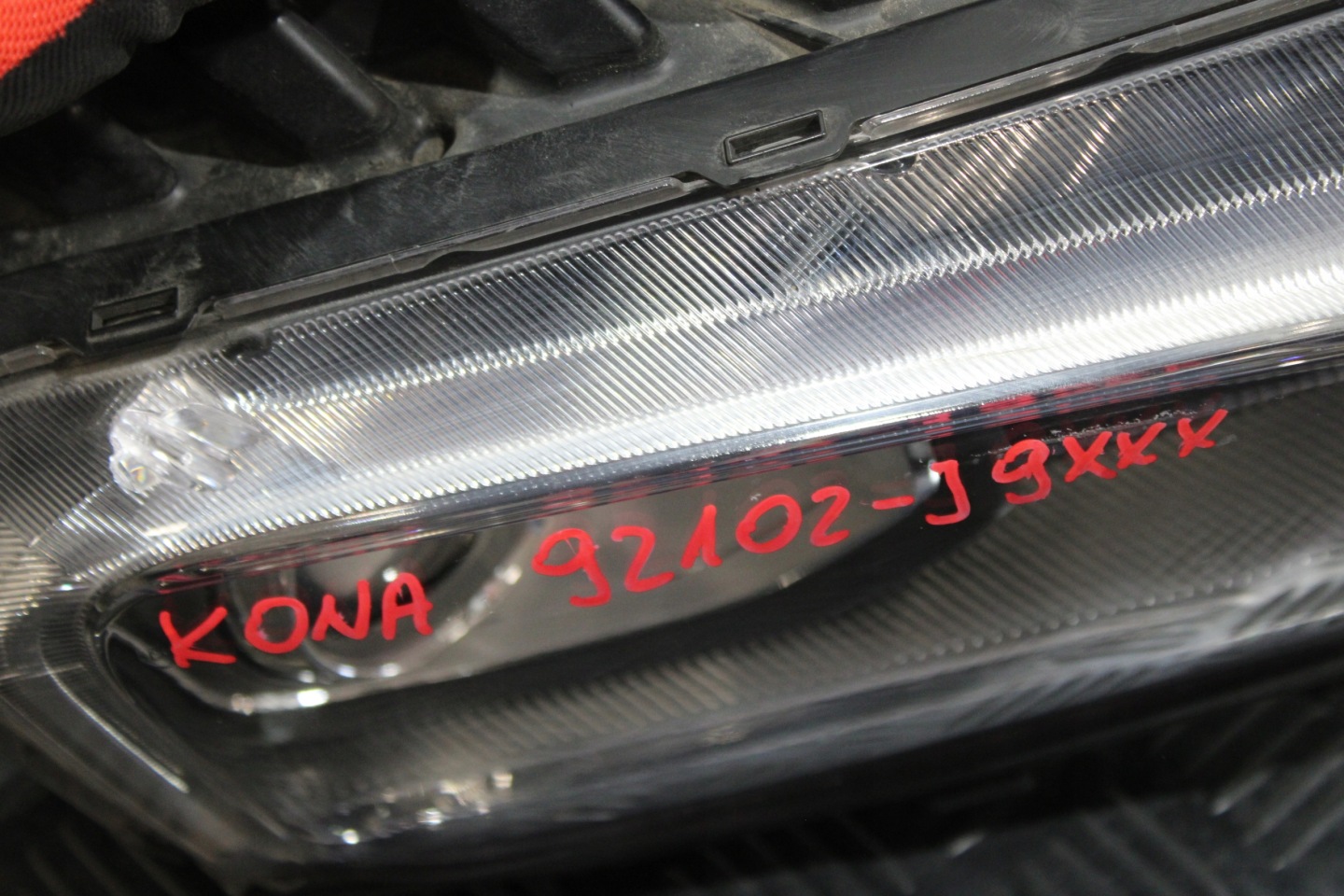 light right front front 92102-J9XXX HYUNDAI KONA