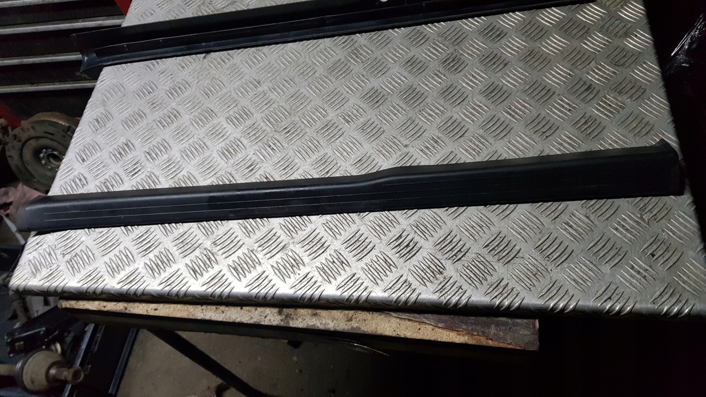 MERCEDES W203 moulding threshold left right COUPE