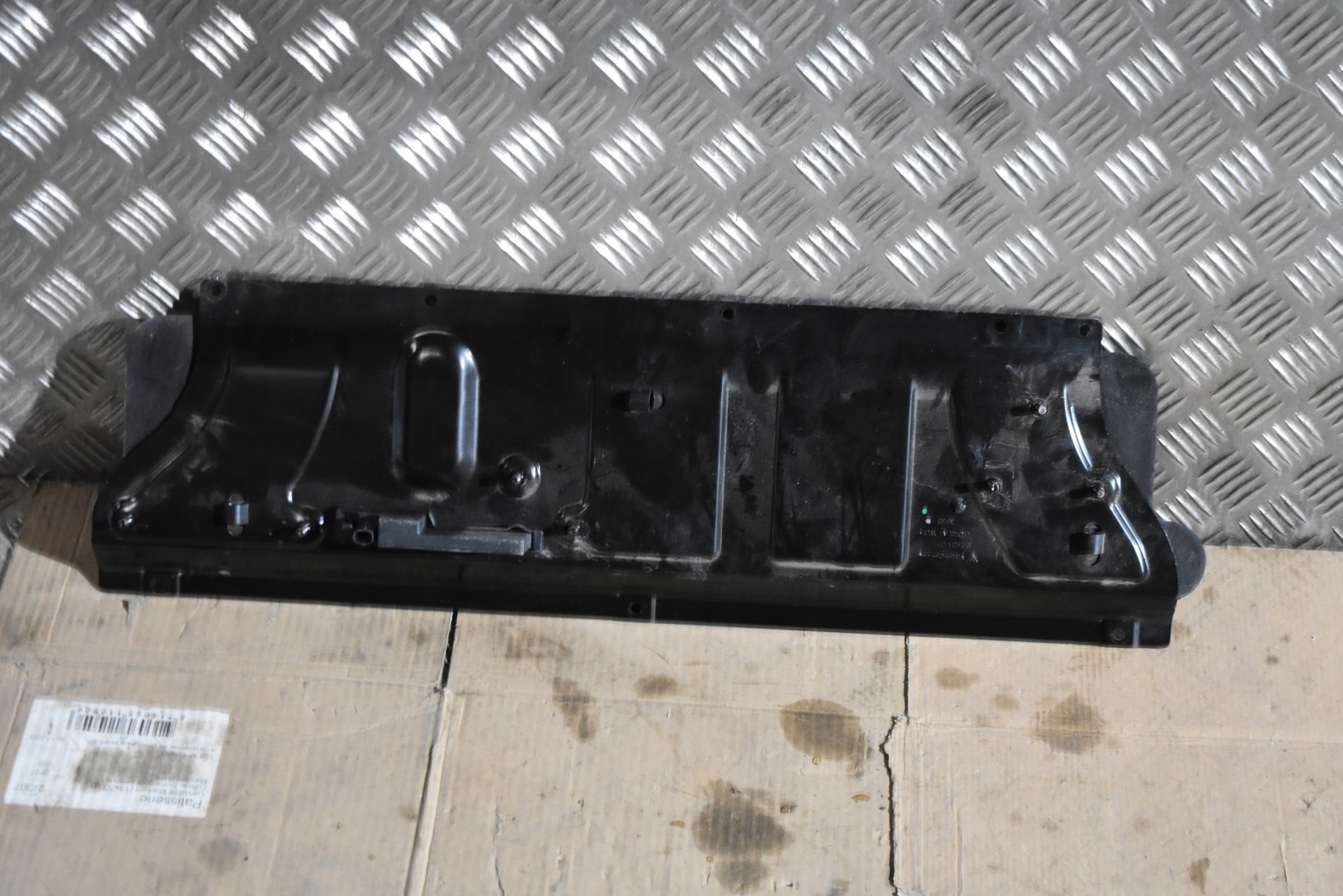 IDEALNA BLENDE ABDECKUNG WÄRMBLECH ANTENA PORSCHE TAYCAN 1