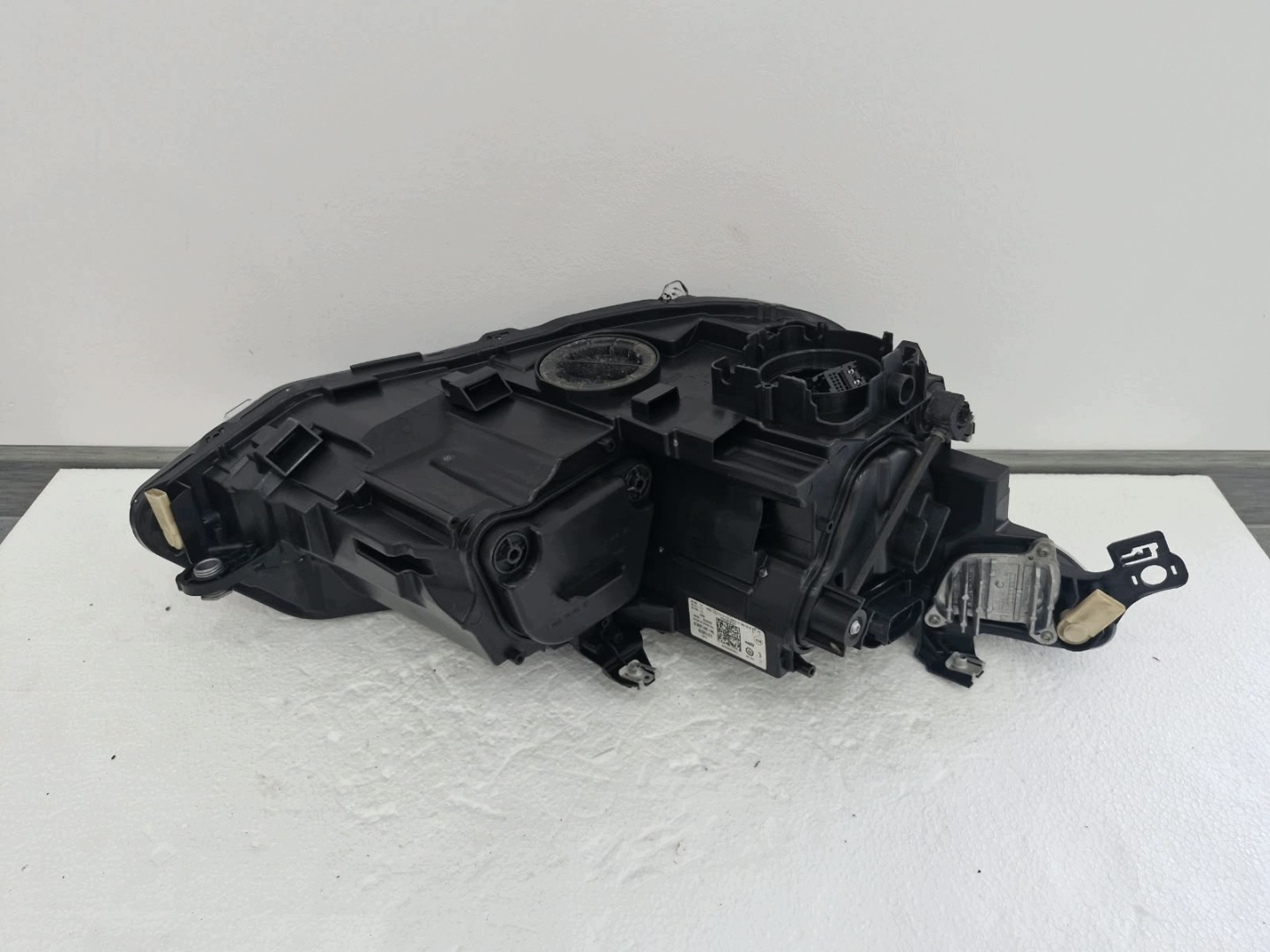 light left VW Golf VIII R-Line FULL LED