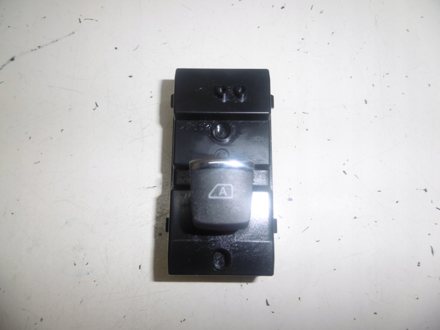 switch windows rear part rear INFINITI Q50