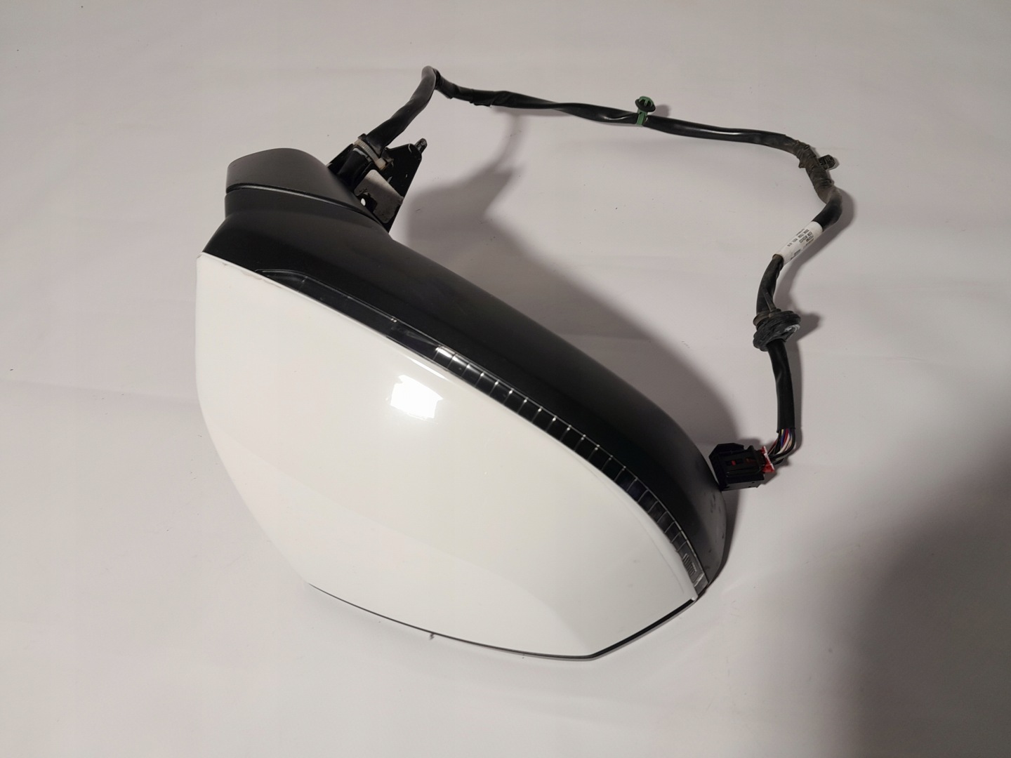 AUDI Q5 II 80A mirror right 14PIN LY9C