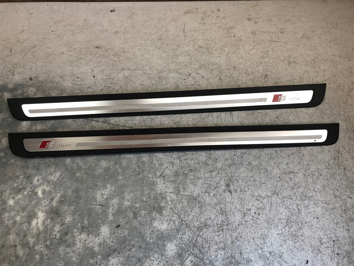 mouldings threshold S-LINE AUDI A5 COUPE 8T0853373