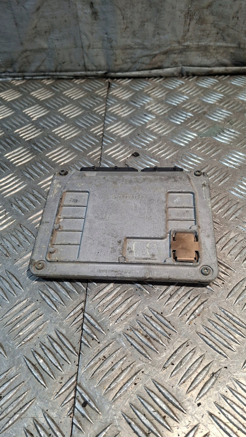 control unit of the engine SEAT IBIZA III 1.2