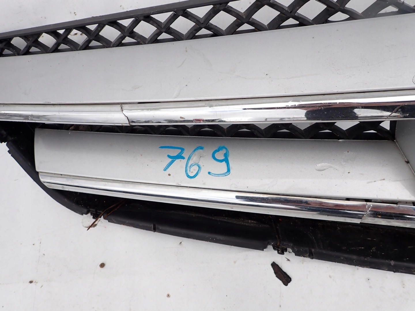 MERCEDES E-KLASA W207 C207 09-13 grill grille