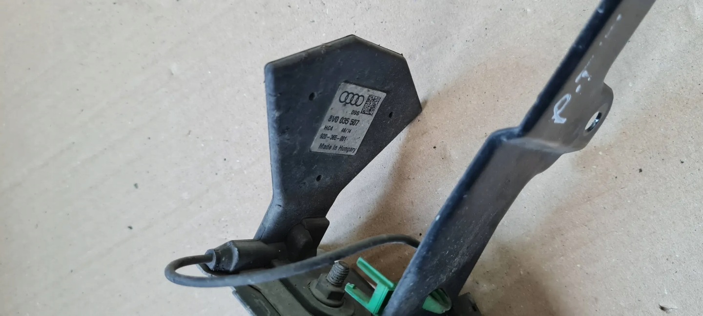 S3 8V sedan A3 amplifier ANTENY 8V0035507