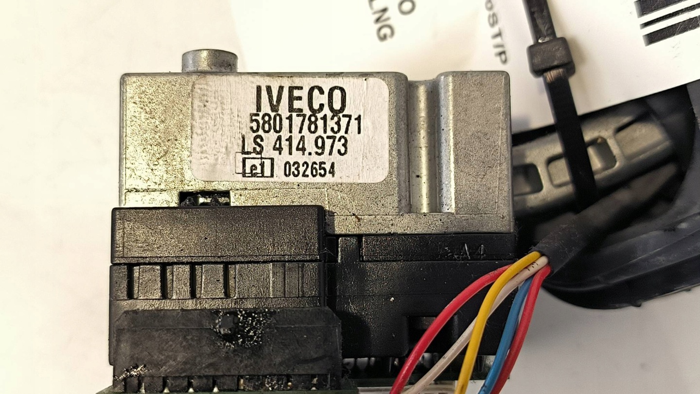 switch 5801781371 IVECO STRALIS AS440ST/P LNG