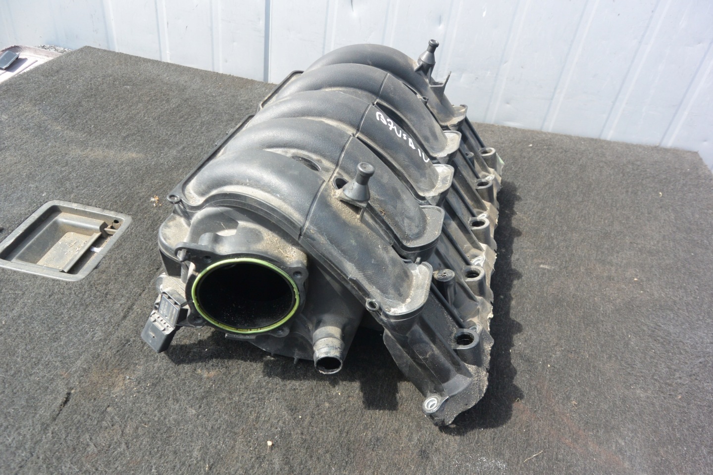 intake manifold 2.5 SE VW PASSAT B7 JETTA BEETL USA