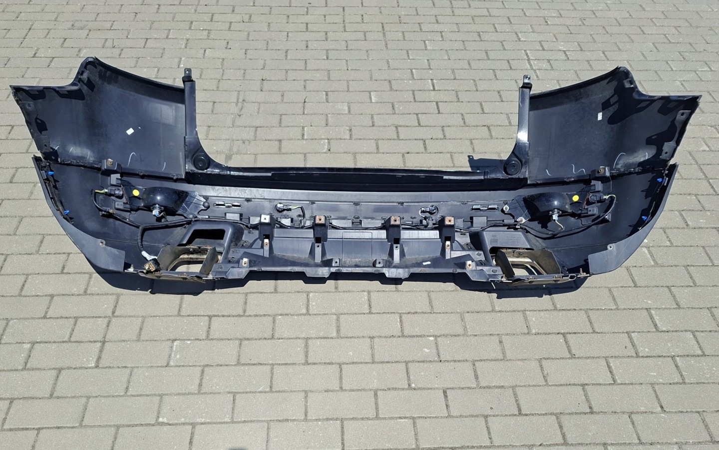 bumper rear part rear PDC R- DYNAMIC LAND RANGE ROVER EVOQUE L538 LIFT 820