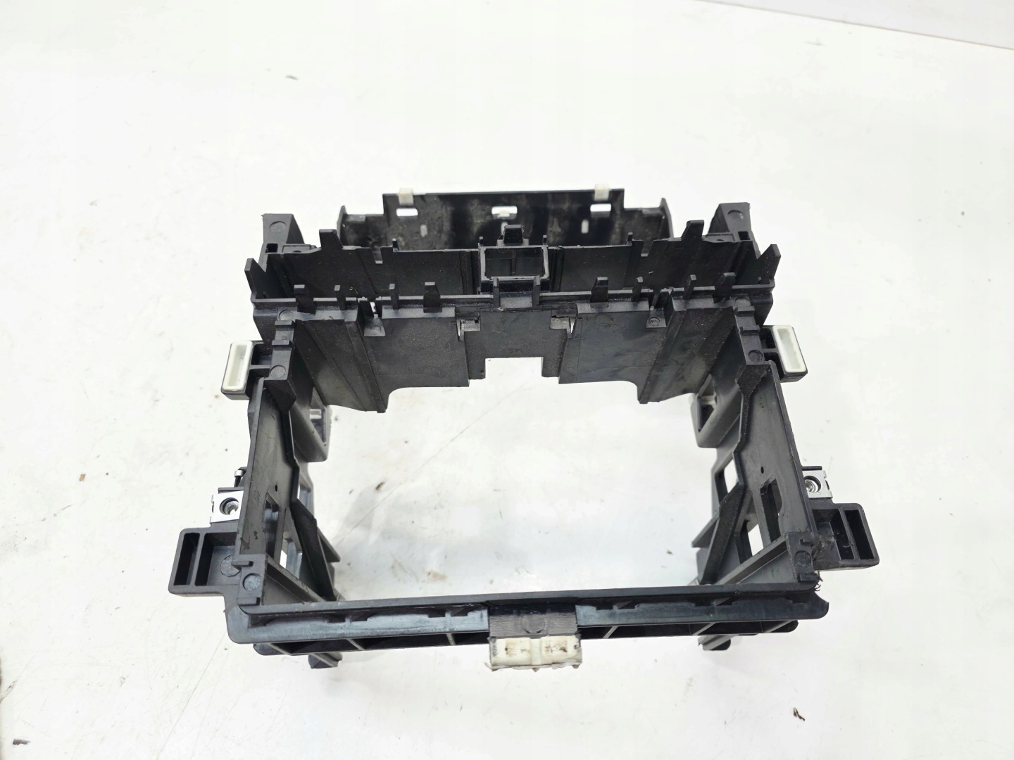 Korb 2 DIN AUDI A3 8P LIFT Original 8P0858005D