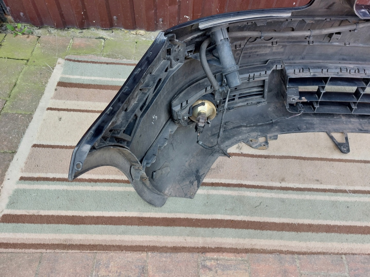 bumper front VW TOURAN and 03-06r black washers