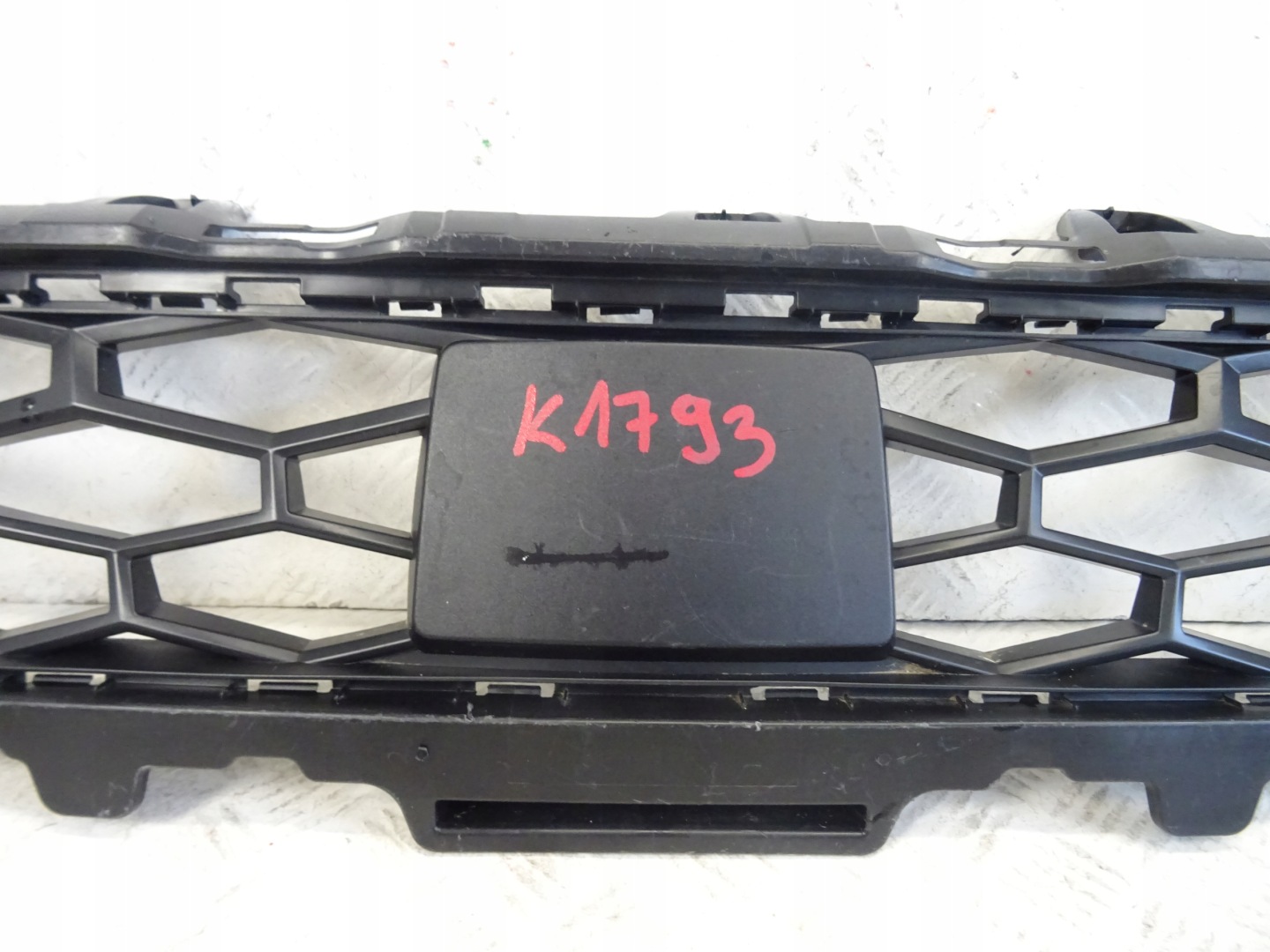 grid of a bumper front front KIA SPORTAGE V GT-LINE 86531-R2CB0